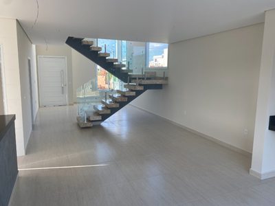 Sobrado, 3 quartos, 215 m² - Foto 2