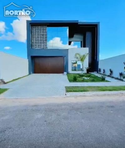 Casa, 4 quartos, 300 m² - Foto 1