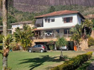 Casa, 4 quartos, 240 m² - Foto 1