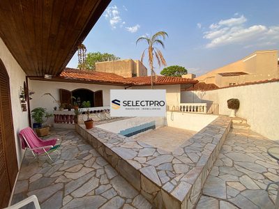 Casa, 4 quartos, 582 m² - Foto 1