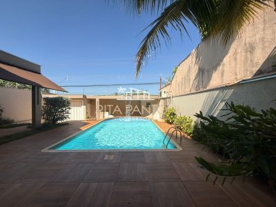 Sobrado, 3 quartos, 239 m² - Foto 1