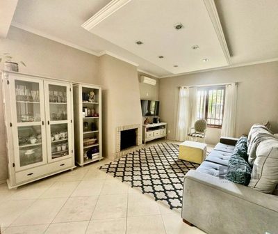 Casa, 3 quartos, 145 m² - Foto 1