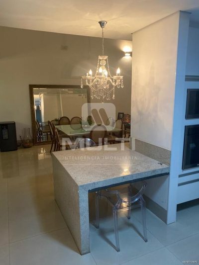 Casa, 4 quartos, 300 m² - Foto 2