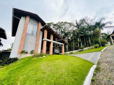 Casa, 3 quartos, 136 m² - Foto 1