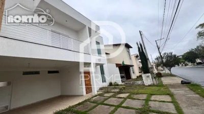 Casa, 4 quartos, 215 m² - Foto 2