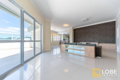 Cobertura, 3 quartos, 331 m² - Foto 4