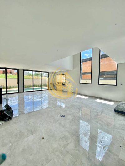 Sobrado, 3 quartos, 256 m² - Foto 4