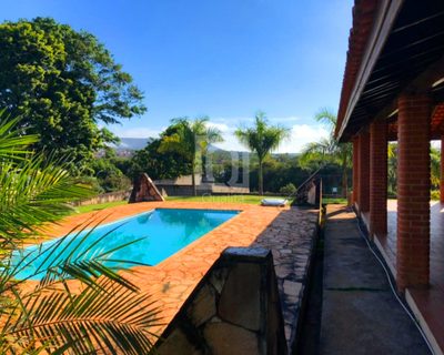 Sítio, 3 quartos, 7200 m² - Foto 1