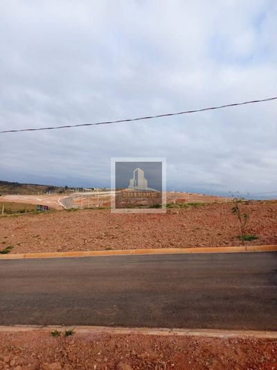 Loteamento e Condomínio, 200 m² - Foto 1