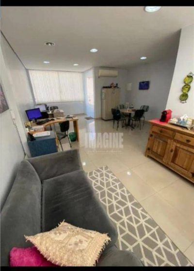 Sobrado, 3 quartos, 270 m² - Foto 1