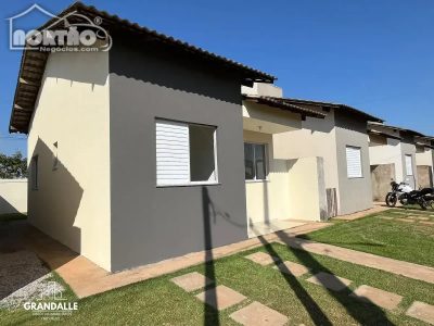 Casa, 3 quartos, 88 m² - Foto 2