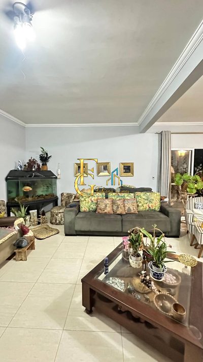 Casa, 3 quartos, 270 m² - Foto 2