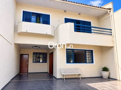 Sobrado, 4 quartos, 393 m² - Foto 1
