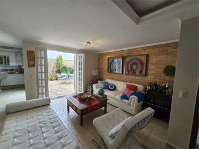 Sobrado, 3 quartos, 200 m² - Foto 1