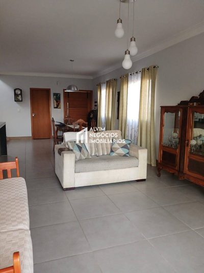 Casa, 3 quartos, 209 m² - Foto 2