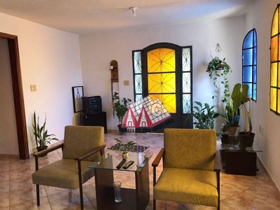Casa, 3 quartos, 195 m² - Foto 1