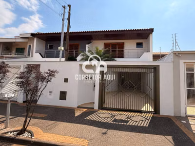 Casa, 2 quartos, 159 m² - Foto 1