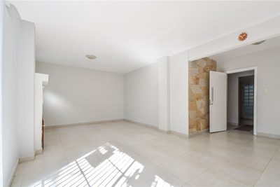Casa, 4 quartos, 205 m² - Foto 2