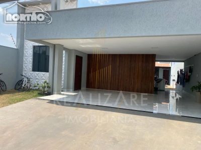 Casa, 5 quartos, 180 m² - Foto 1