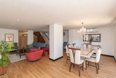 Casa, 3 quartos, 249 m² - Foto 1