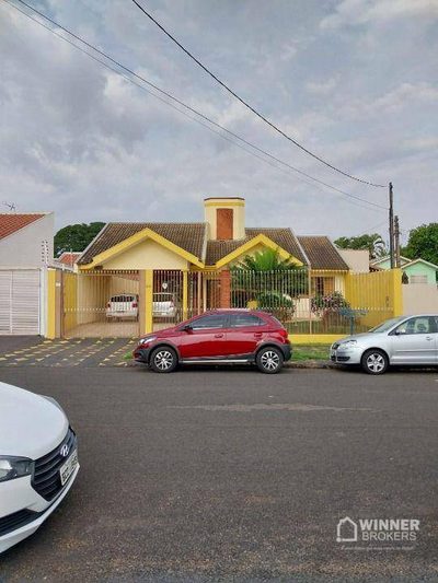 Casa, 5 quartos, 230 m² - Foto 1