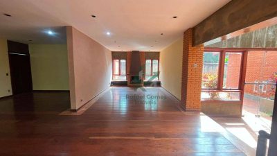 Chácara, 3 quartos, 4380 m² - Foto 1