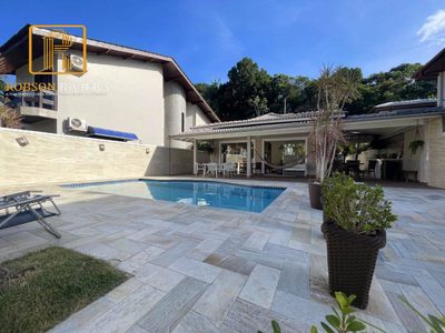 Casa, 4 quartos, 240 m² - Foto 1