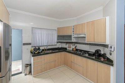 Casa, 3 quartos, 158 m² - Foto 1