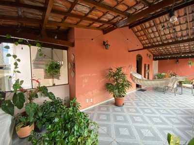 Casa, 3 quartos, 243 m² - Foto 1