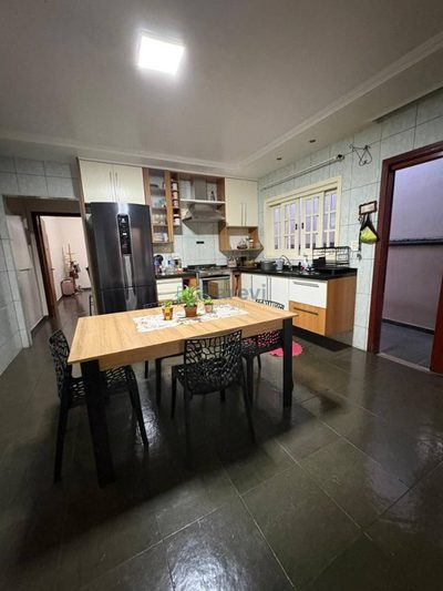 Casa, 3 quartos, 141 m² - Foto 1