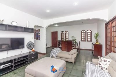 Casa, 3 quartos, 240 m² - Foto 2
