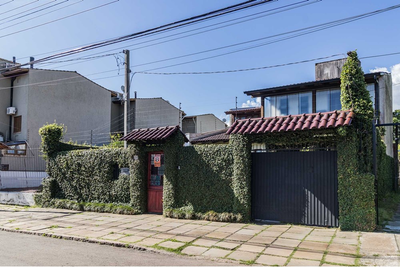Casa, 3 quartos, 235 m² - Foto 1