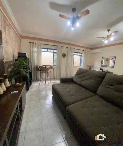 Casa, 3 quartos, 210 m² - Foto 2