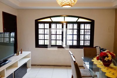 Casa, 4 quartos, 250 m² - Foto 4