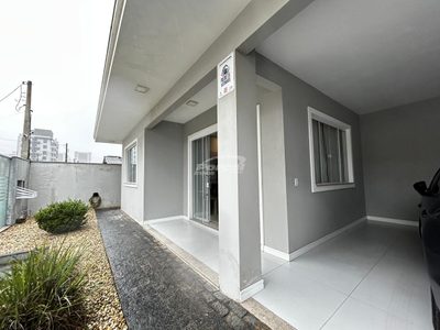 Casa, 3 quartos, 194 m² - Foto 2