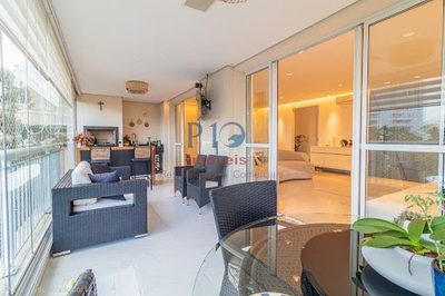 Apartamento, 3 quartos, 223 m² - Foto 1