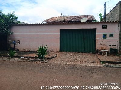 Casa, 2 quartos, 200 m² - Foto 1