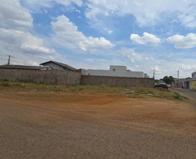 Loteamento e Condomínio, 250 m² - Foto 1