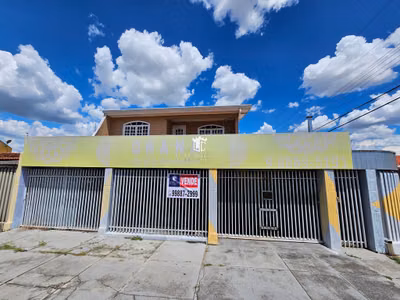 Casa, 3 quartos, 220 m² - Foto 1