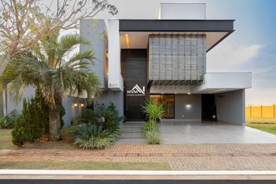 Sobrado, 3 quartos, 291 m² - Foto 1