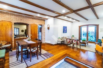 Casa, 4 quartos, 189 m² - Foto 1