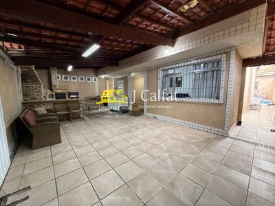 Sobrado, 5 quartos, 240 m² - Foto 1