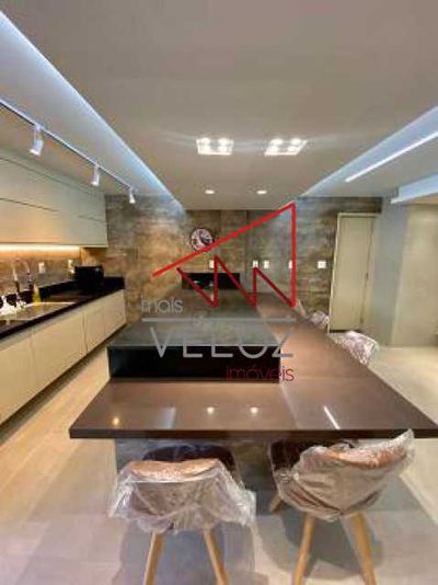 Cobertura, 3 quartos, 250 m² - Foto 1