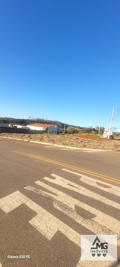 Loteamento e Condomínio, 304 m² - Foto 1