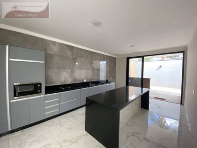Casa, 3 quartos, 174 m² - Foto 1