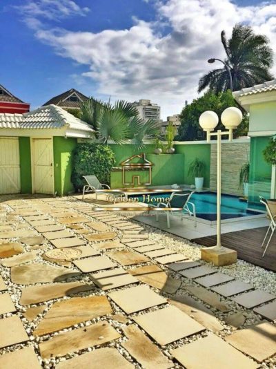 Casa, 4 quartos, 275 m² - Foto 1