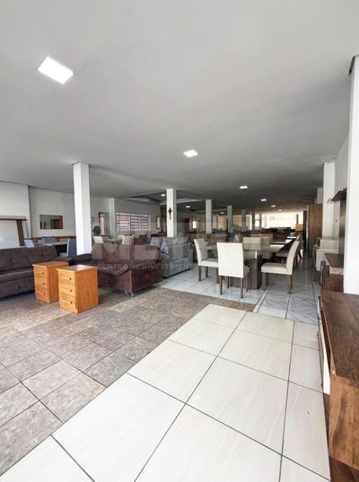 Loja-Salão, 650 m² - Foto 1
