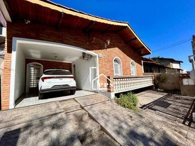 Casa, 3 quartos, 189 m² - Foto 1
