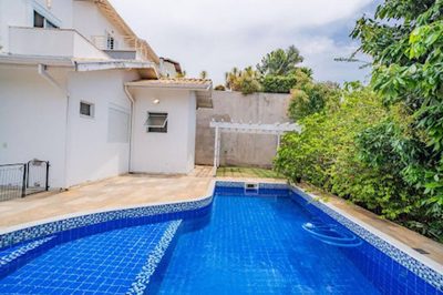 Casa, 4 quartos, 237 m² - Foto 1