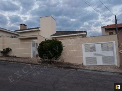 Casa, 3 quartos, 280 m² - Foto 1